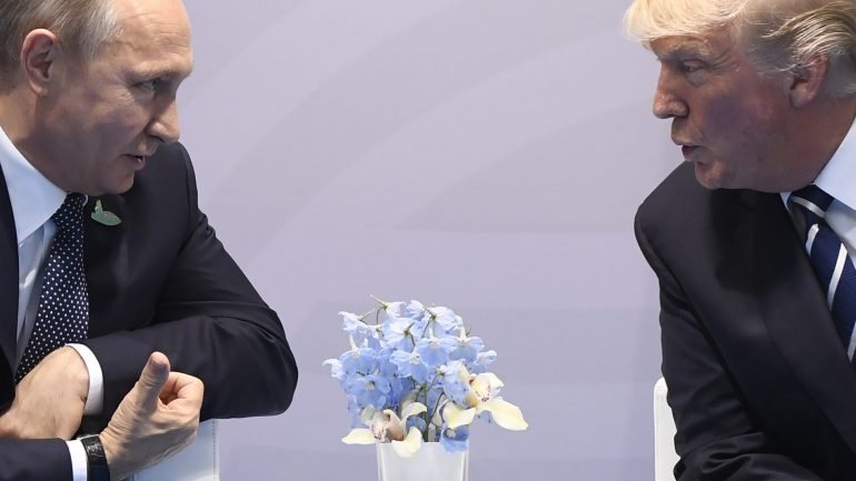 O presidente da Rússia e o dos Estados Unidos só se encontraram pessoalmente uma vez, em julho de 2017