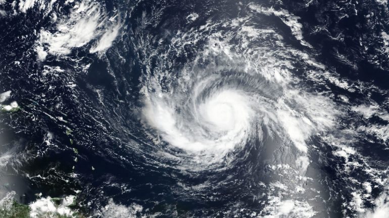 O furacão Irma fotografado pelo satélite Worldview a 3 de setembro
