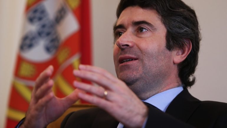 José Luís Carneiro é o secretário de Estado das Comunidades Portuguesas