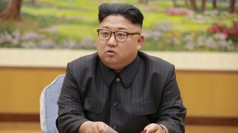 Kim Jong-un, líder norte-coreano, disse querer alcançar um &quot;equilíbrio de forças&quot; entre EUA e Coreia do Norte