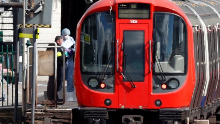 O ataque na estação de metro em Parsons Green, em Londres, fez 30 feridos