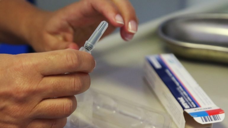 O Estado adquiriu 1,4 milhões de doses da vacina contra a gripe