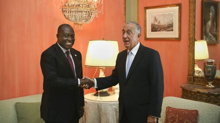 O Presidente Marcelo Rebelo de Sousa teve um encontro com Manuel Vicente, então vice-presidente de Angola, a 5 agosto de 2016 no Rio de Janeiro durante uma visita por ocasião dos Jogos Olímpicos. MÁRIO CRUZ/LUSA