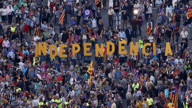 Na sexta-feira à noite, o Tribunal Superior de Justiça da Catalunha ordenou a suspensão daqueles programas