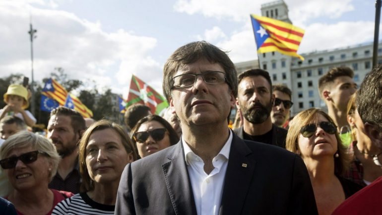 Puigdemont ficou hoje a conhecer mais um entrave na intenção de declarar de forma unilateral a independência da Catalunha