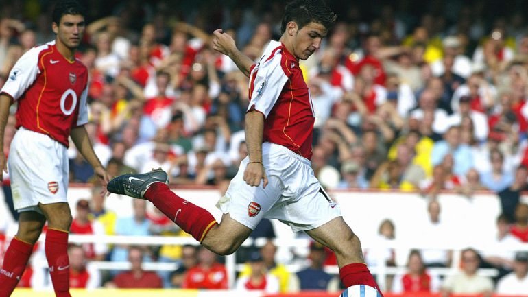 Fàbregas tinha apenas 17 anos quando o Arsenal perdeu em Old Trafford quase cinco décadas depois