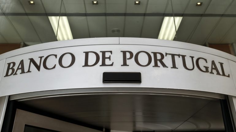 No final de agosto os depósitos de particulares nos bancos residentes em Portugal totalizavam 138,2 milhões de euros
