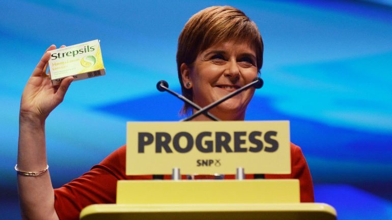 A primeira-ministra escocesa discursava esta terça-feira na conferência anual do Partido Nacional Escocês, em Glasgow