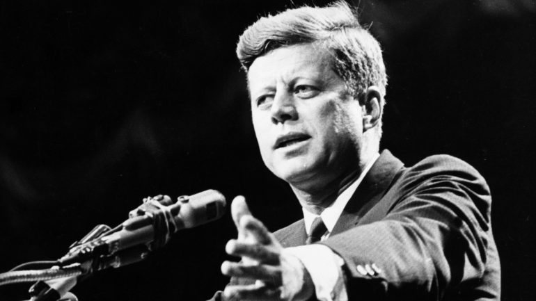 John F. Kennedy foi assassinado a 22 de novembro de 1963, quando tinha 46 anos