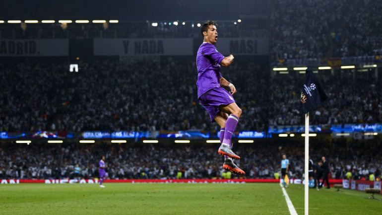 Cristiano Ronaldo a celebrar um dos dois golos apontados na final da Champions, frente à Juventus