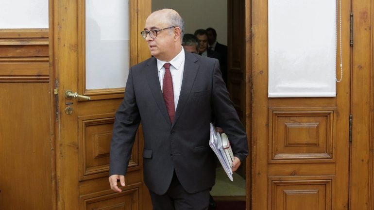 Azeredo Lopes vai ser ouvido pela comissão de Defesa Nacional