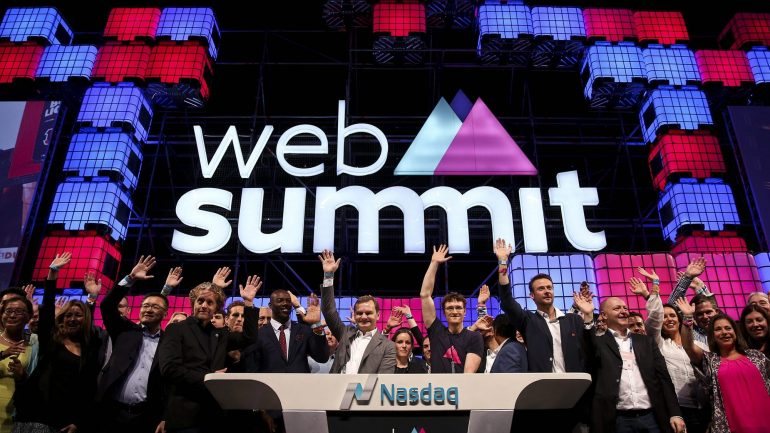A Web Summit decorre entre os dias 6 e 9 de novembro em Lisboa.