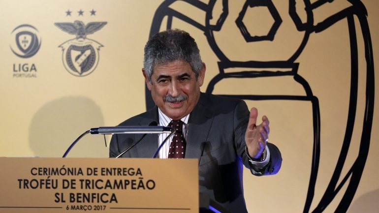 Luís Filipe Vieira &quot;condenou&quot; o Sporting ao insucesso em entrevista pela alegada aliança feita com o FC Porto