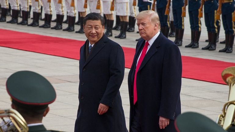 Donald Trump esteve na China na quinta-feira, onde se encontrou com o Presidente chinês, Xi Jinping