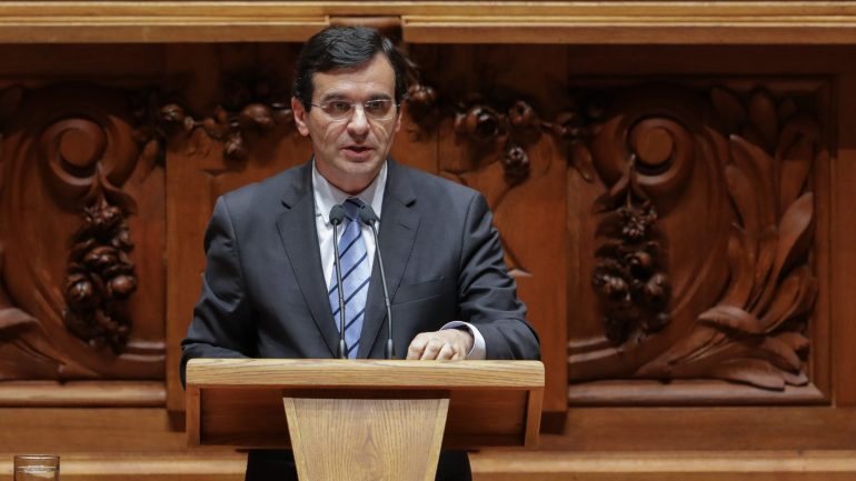 O ministro da Saúde, Adalberto Campos Fernandes, está esta segunda-feira no Parlamento para discutir o orçamento do seu Ministério