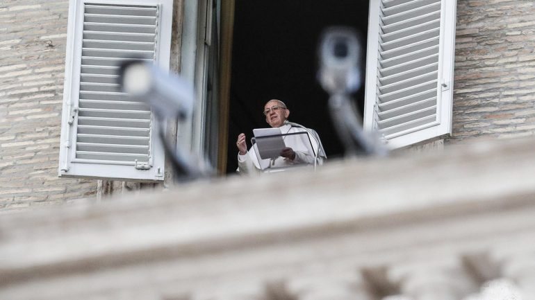 O papa Francisco já tinha enviado um telegrama ao chefe de Estado do Egito a expressar a sua &quot;forte condenação&quot; pelos ataques