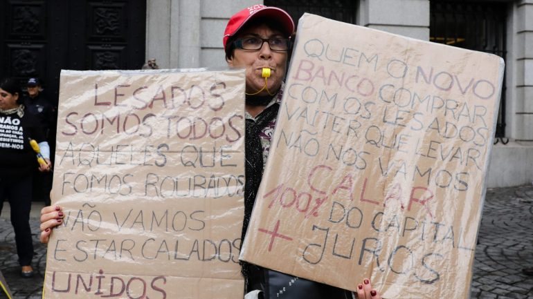 Esta é a terceira manifestação dos lesados do BES no Porto