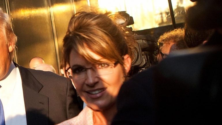 Sarah Palin, republicana que apoiou Trump nas últimas Presidenciais, enfrenta problemas com o filho Track
