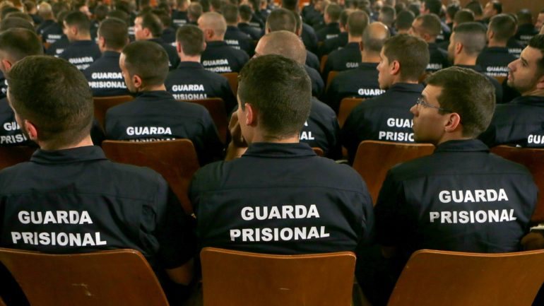 Paralisação deverá prejudicar a segurança dos reclusos, alerta o sindicato