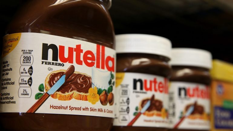 Os potes de Nutella de 950 gramas estão a ser vendidos a 1, 40 euros