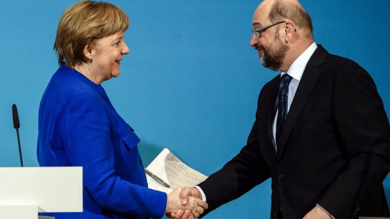 CDU, CSU e SPD realizaram longas negociações para chegar a um acordo de princípio