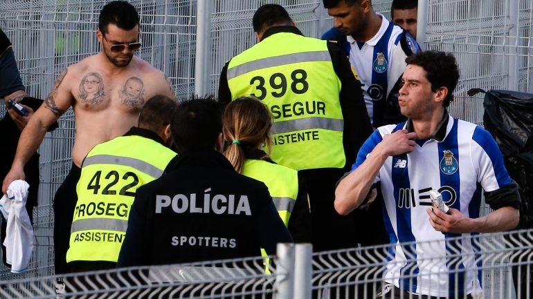 Sporting-Porto é de “risco elevado”. Saiba quais são os condicionamentos de  trânsito previstos pela PSP – Observador