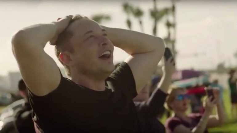 Elon Musk saiu para o exterior ao perceber que o lançamento era um sucesso