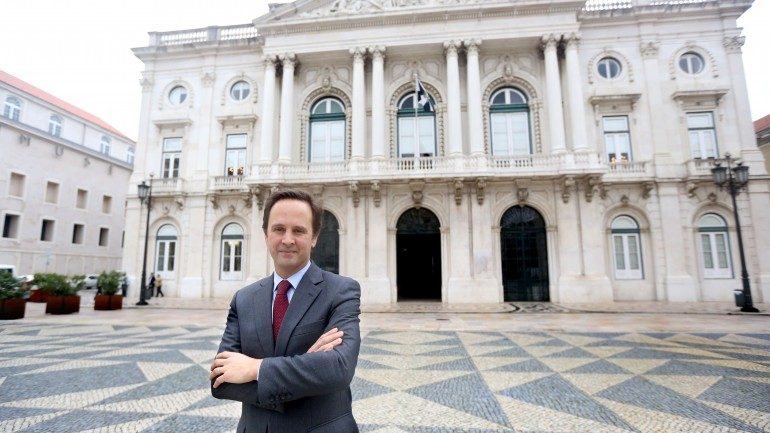 O presidente da Câmara Municipal de Lisboa vai estar presente em Madrid para a inauguração da feira de arte contemporânea madrilena