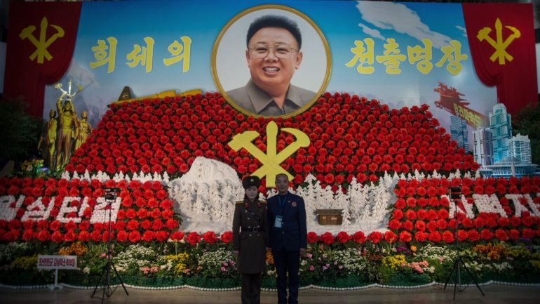 A Kimjongilia é um festival mas também o nome de uma flor avermelhada, assim nomeada em honra de Kim Jong-il
