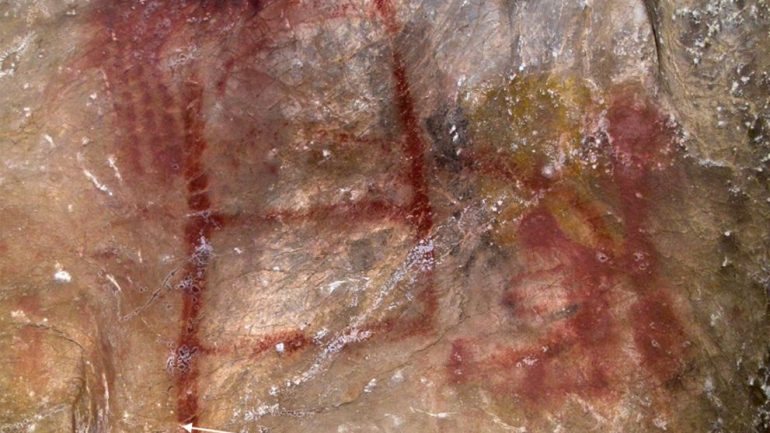 Uma pintura na gruta La Pasiega, perto de Bilbao