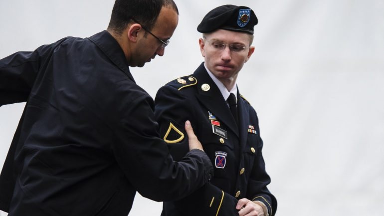 Bradley Manning acabou por ser condenado a 35 anos de prisão por traição