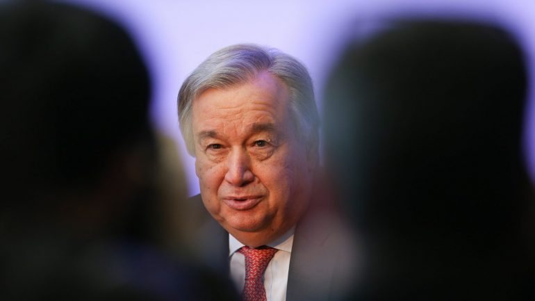 Em comunicado, o secretário-geral das Nações Unidas, António Guterres, saudou o encontro entre os dois líderes