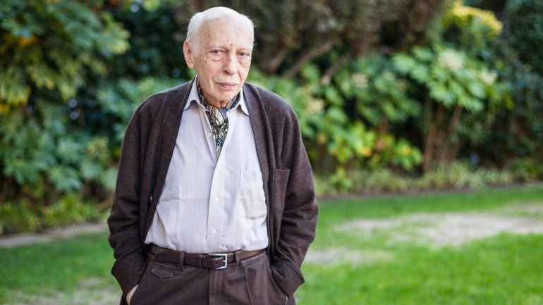 Helder Macedo, 82, anos venceu o premio literário  D. Dinis com o livro Camões e Outros Contemporâneos