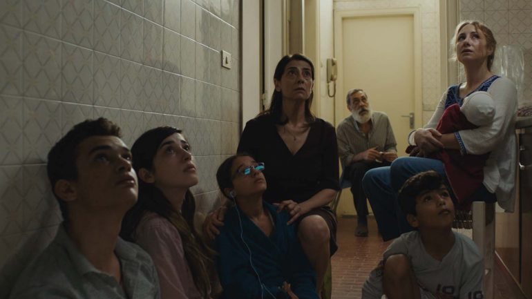 Um filme rodado no Líbano por um director belga com um elenco de actores profissionais e refugiados sírios