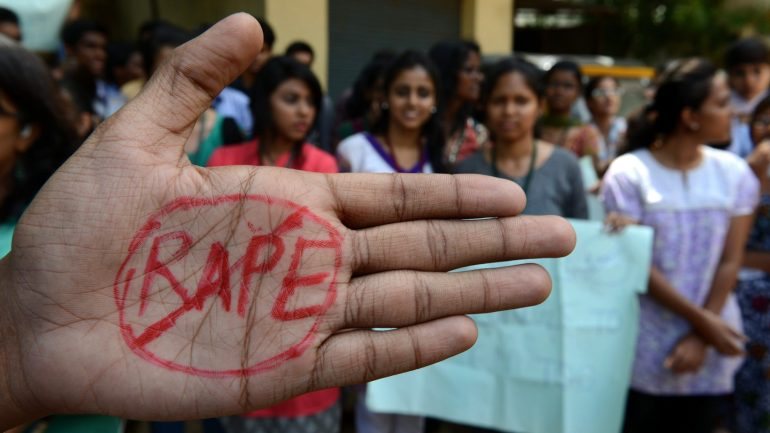 Os protestos contra a cultura de violência sexual têm-se multiplicado