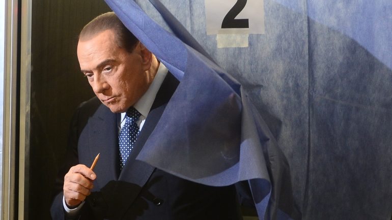 Silvio Berlusconi diz que vai apoiar as leis do governo que coincidam com o programa do centro-direita