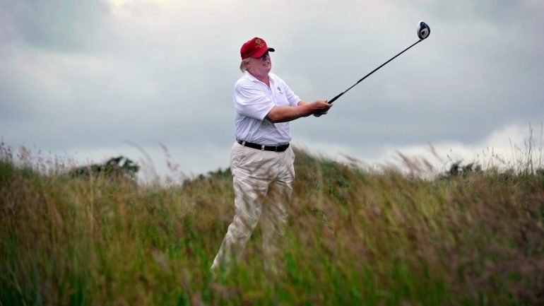 Donald Trump é conhecido por apreciar e jogar golfe