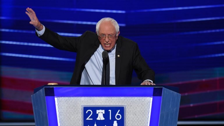 Sanders candidatou-se em 2016 às primárias democratas para as eleiçoes presidenciais