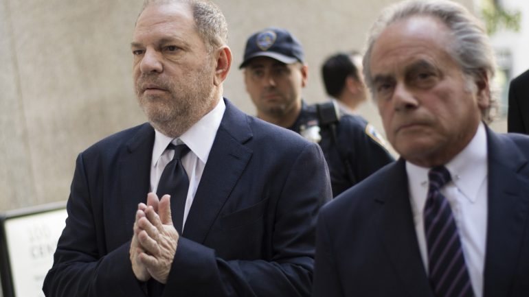 Harvey Weinstein e o advogado à chegada ao Supremo Tribunal de Nova Iorque