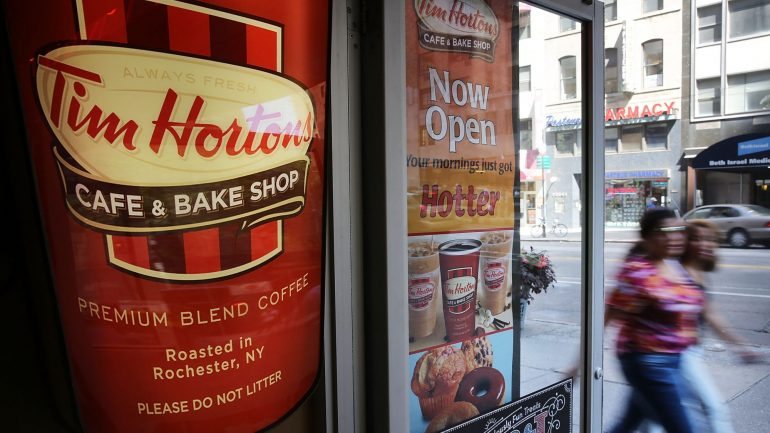 A Tim Hortons é uma cadeia de restauração canadiana de fast food, conhecido cafés cafés e donuts