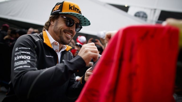 Fernando Alonso tornou-se no sexto piloto a conquistar duas vezes o Grande Prémio do Mónaco e as 24 Horas de Le Mans