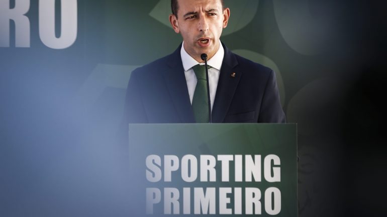 Carlos Vieira apresentou candidatura na rua do Passadiço, onde o Sporting teve a sua sede ao longo de mais de 20 anos
