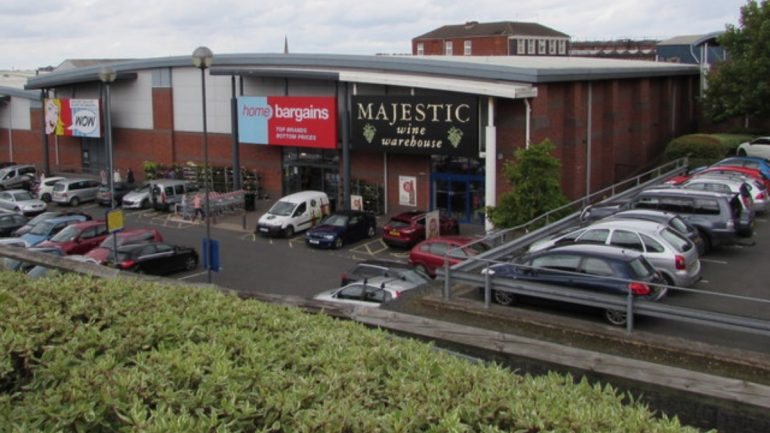 O ataque com ácido aconteceu num supermercado em Worcester, no Reino Unido.