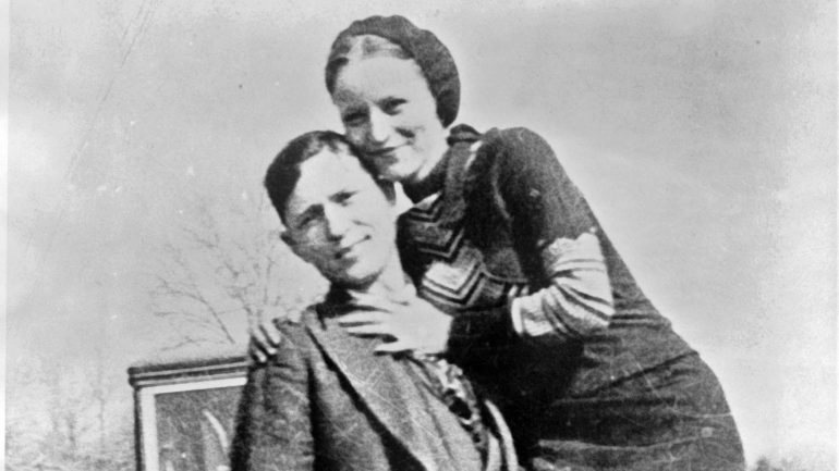 Bonnie e Clyde conheceram-se em 1929, quando ela tinha 29 anos e ele 30