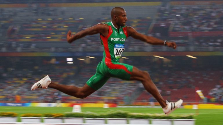Em Pequim, em 2008, Nelson Évora saltou 17,67 metros para o quarto ouro olímpico nacional