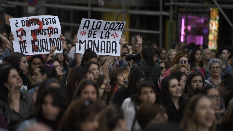 Milhares de pessoas saíram à rua em Espanha desde abril a pedir justiça no caso &quot;La Manada&quot;