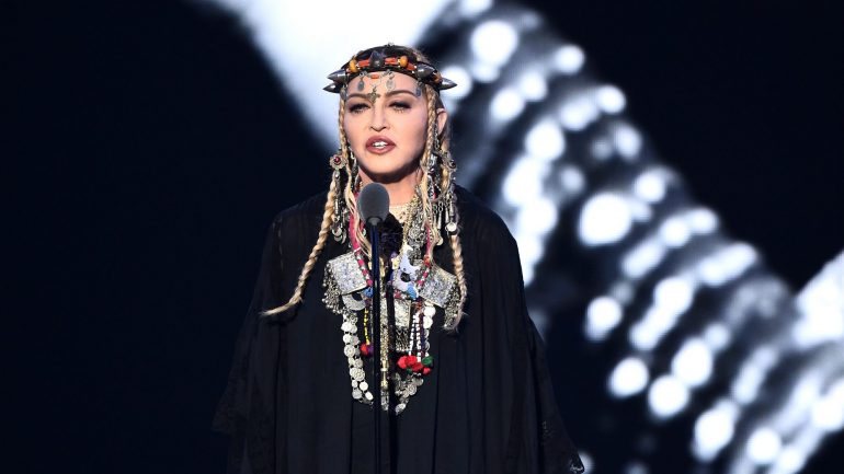 Madonna regressou aos 18 anos para lembrar Aretha Franklin: &quot;Ela levou-me até onde estou hoje