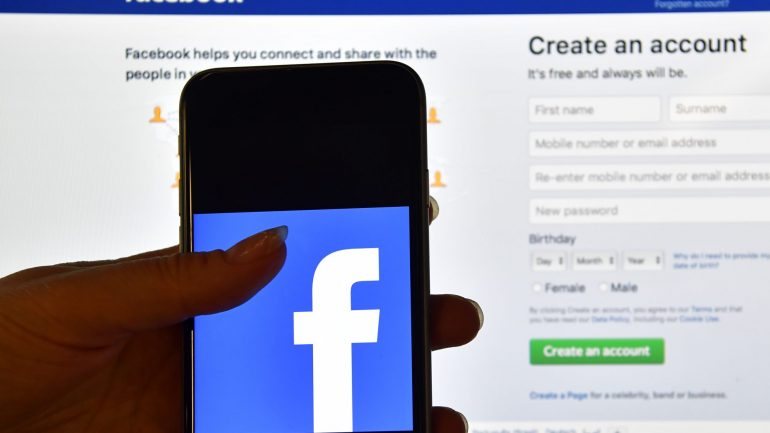 O problema afectou o Facebook e outras redes sociais da empresa, como o Instagram