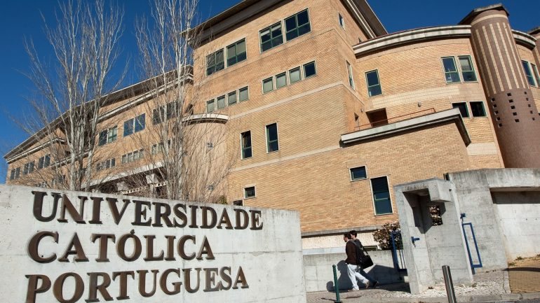 A Universidade Católica é a escola portuguesa com a melhor classificação no ranking do Financial Times em ex aequo com a Nova SBE