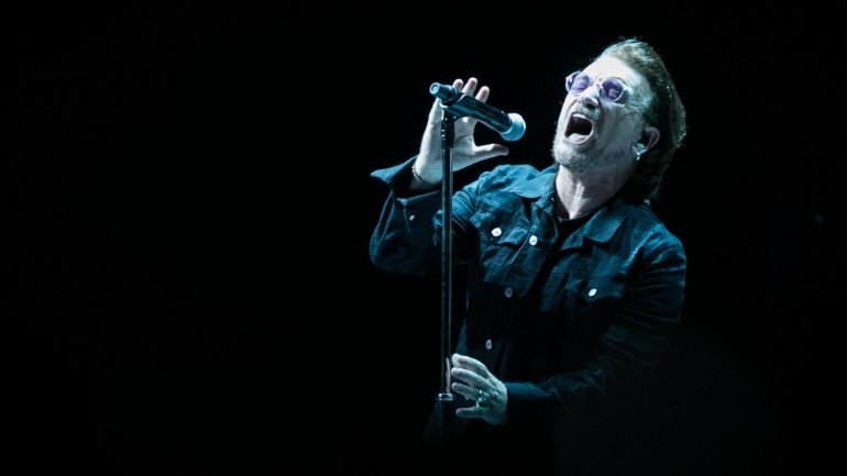 Bono, o artista que já quis conquistar o mundo mas que agora parece preferir vê-lo mudar